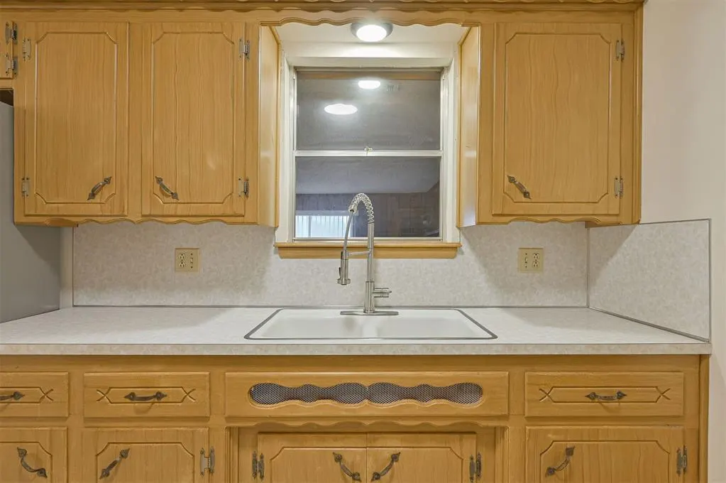 Photo 13 — 4748 Woodview Drive, Del City, OK 73115