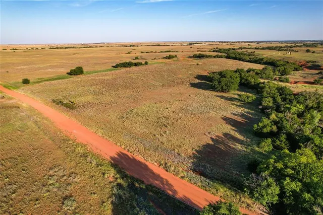 Photo 4 — 160 Acres - E 1140 & N 1860 Roads, Sayre, OK 73662