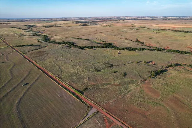 Photo 5 — 160 Acres - E 1140 & N 1860 Roads, Sayre, OK 73662