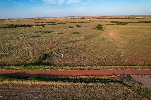 Photo 7 — 160 Acres - E 1140 & N 1860 Roads, Sayre, OK 73662