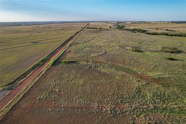 Photo 8 — 160 Acres - E 1140 & N 1860 Roads, Sayre, OK 73662
