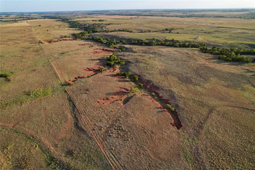 Photo 32 — 160 Acres - E 1140 & N 1860 Roads, Sayre, OK 73662
