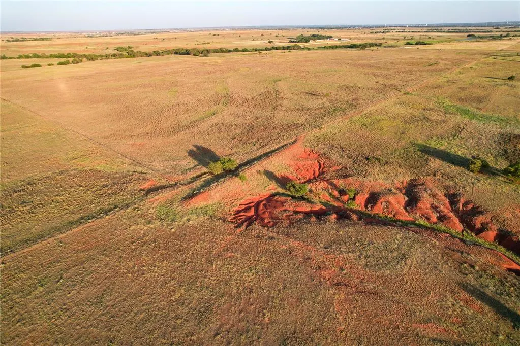 Photo 34 — 160 Acres - E 1140 & N 1860 Roads, Sayre, OK 73662