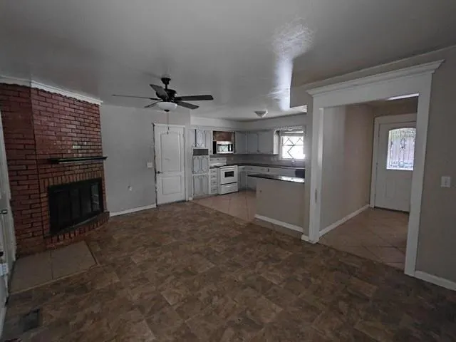 Photo 3 — 10224 Stoneham Avenue, The Village, OK 73120