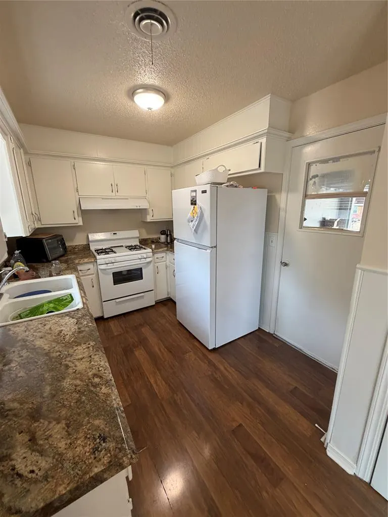 Photo 7 — 602 Redwood Drive, Noble, OK 73068
