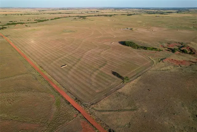 Photo 7 — 160 Acres - E 1140 & N 1860 Roads, Sayre, OK 73662