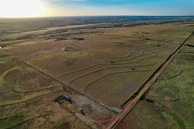 Photo 8 — 160 Acres - E 1140 & N 1860 Roads, Sayre, OK 73662