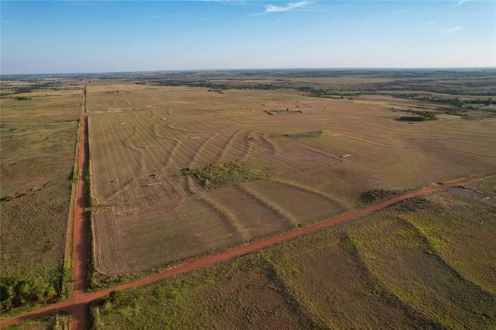 Photo 17 — 160 Acres - E 1140 & N 1860 Roads, Sayre, OK 73662