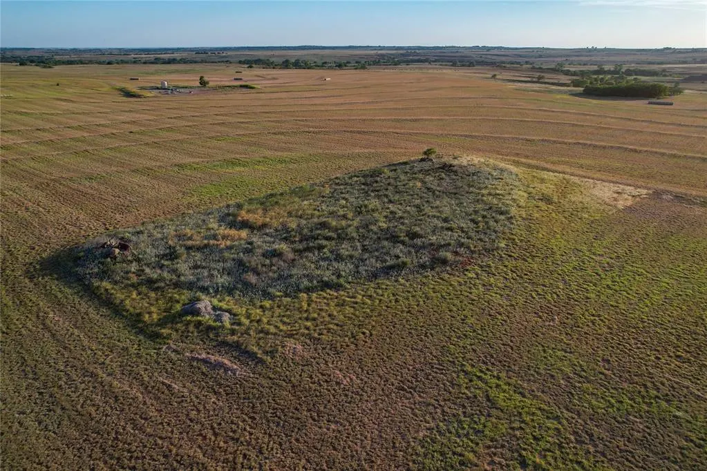 Photo 21 — 160 Acres - E 1140 & N 1860 Roads, Sayre, OK 73662