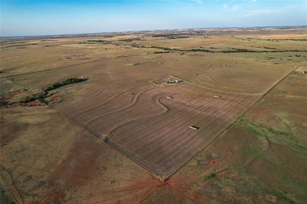 Photo 26 — 160 Acres - E 1140 & N 1860 Roads, Sayre, OK 73662
