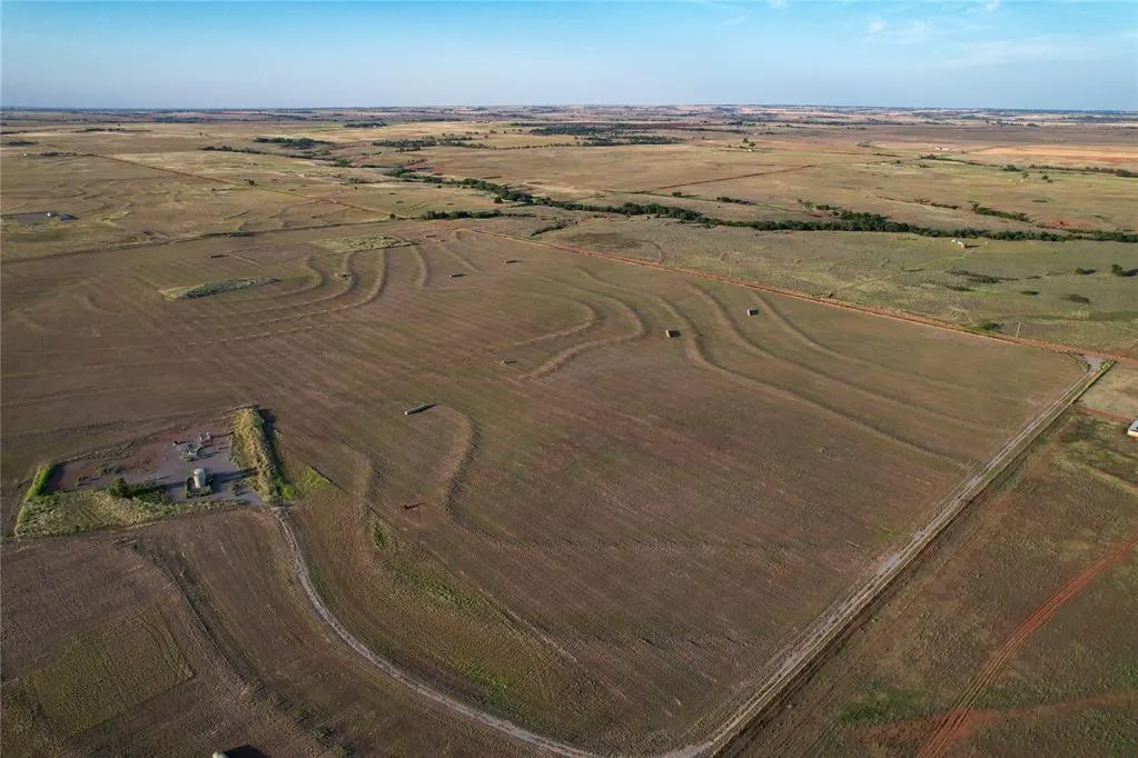 Photo 27 — 160 Acres - E 1140 & N 1860 Roads, Sayre, OK 73662