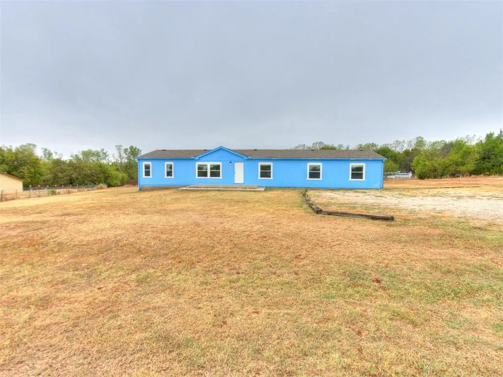 Photo 2 — 2101 County Road 1242, Tuttle, OK 73089