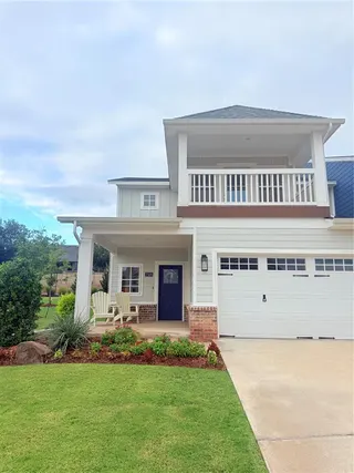 Sold home at 728 Harbor Town Drive