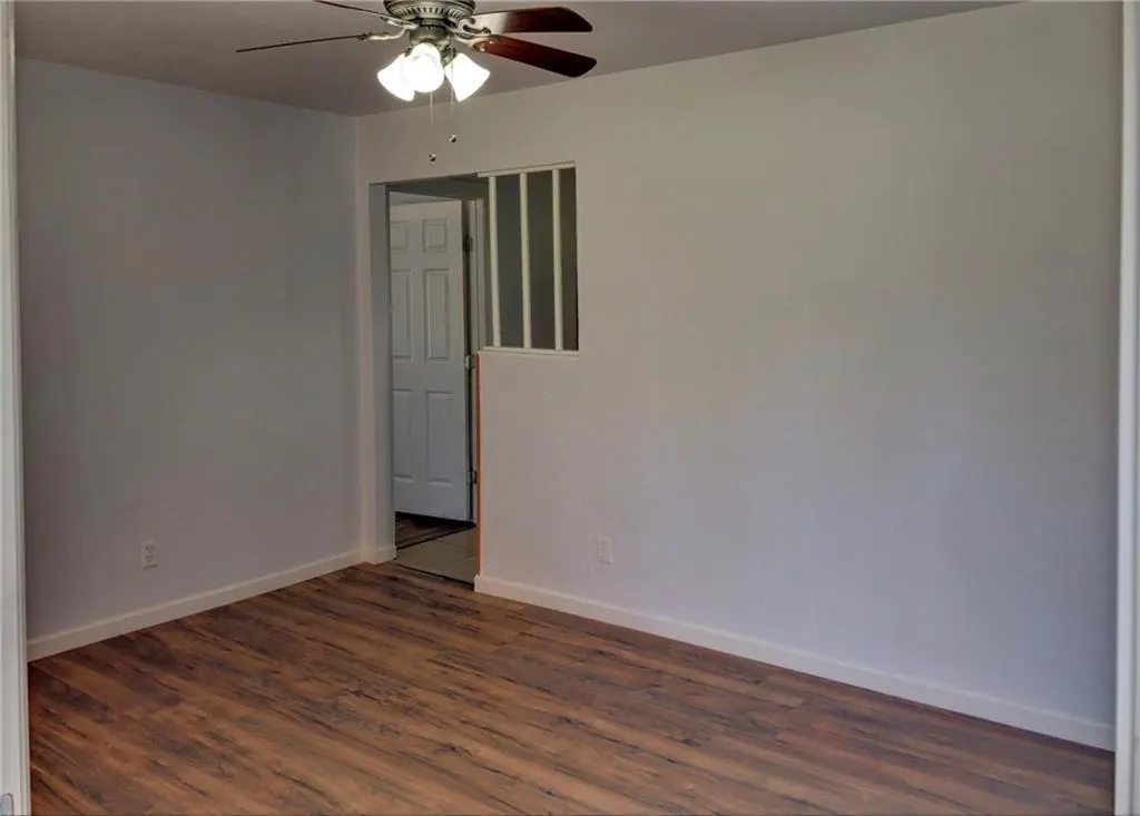 Photo 4 — 812 N Midwest Boulevard, Midwest City, OK 73110