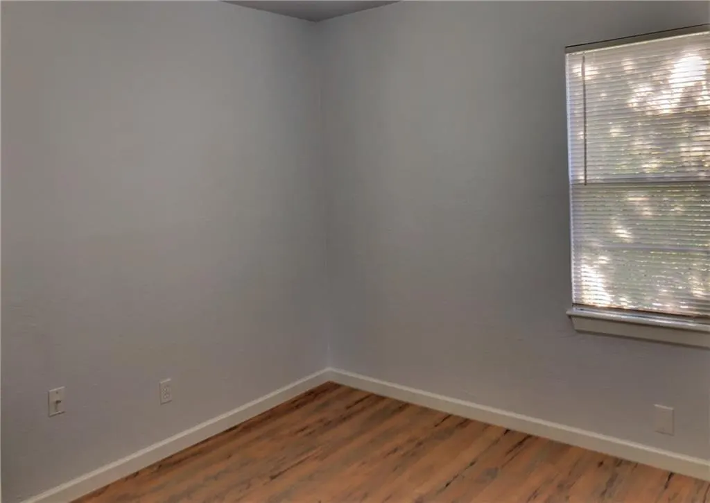 Photo 6 — 812 N Midwest Boulevard, Midwest City, OK 73110