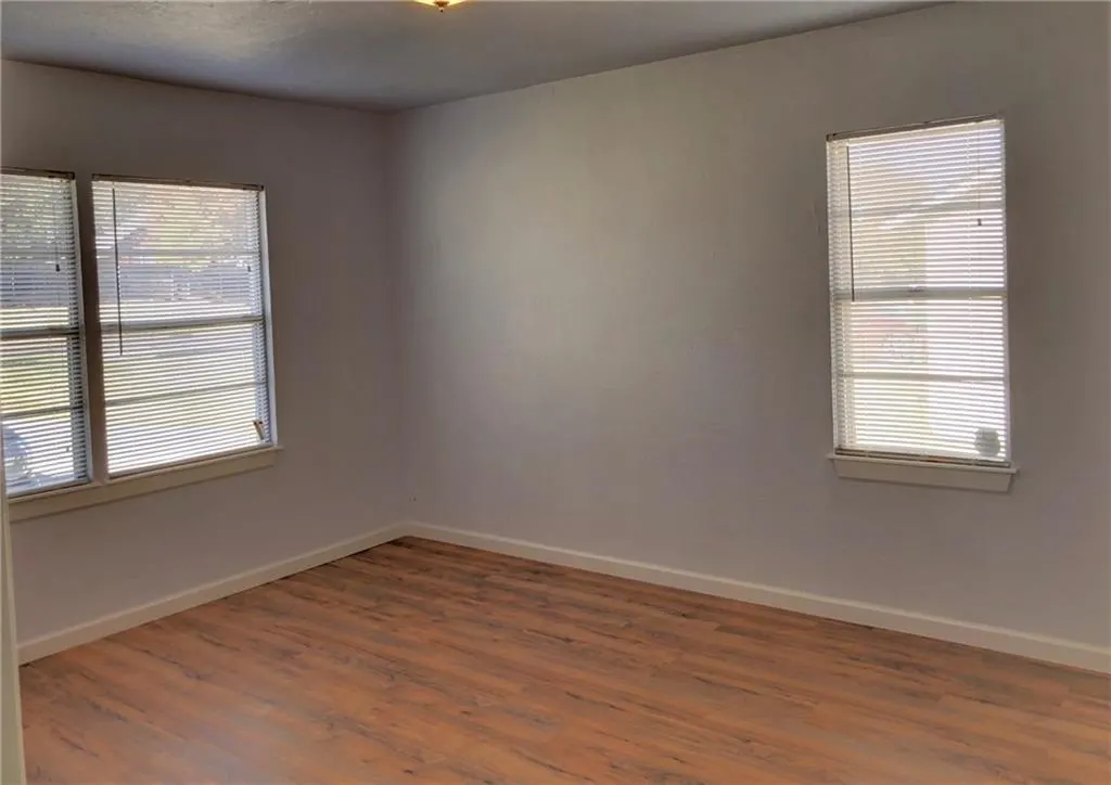 Photo 13 — 812 N Midwest Boulevard, Midwest City, OK 73110