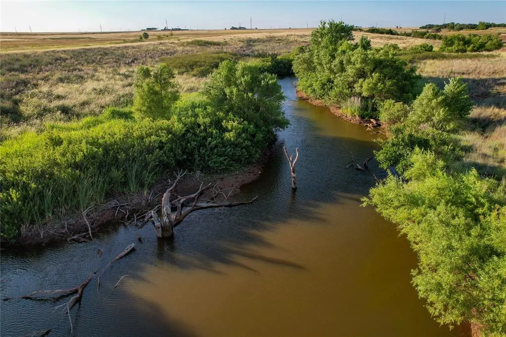 Photo 4 — 160 Acres - E 1140 & N 1860 Roads, Sayre, OK 73662