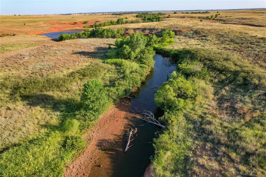 Photo 22 — 160 Acres - E 1140 & N 1860 Roads, Sayre, OK 73662