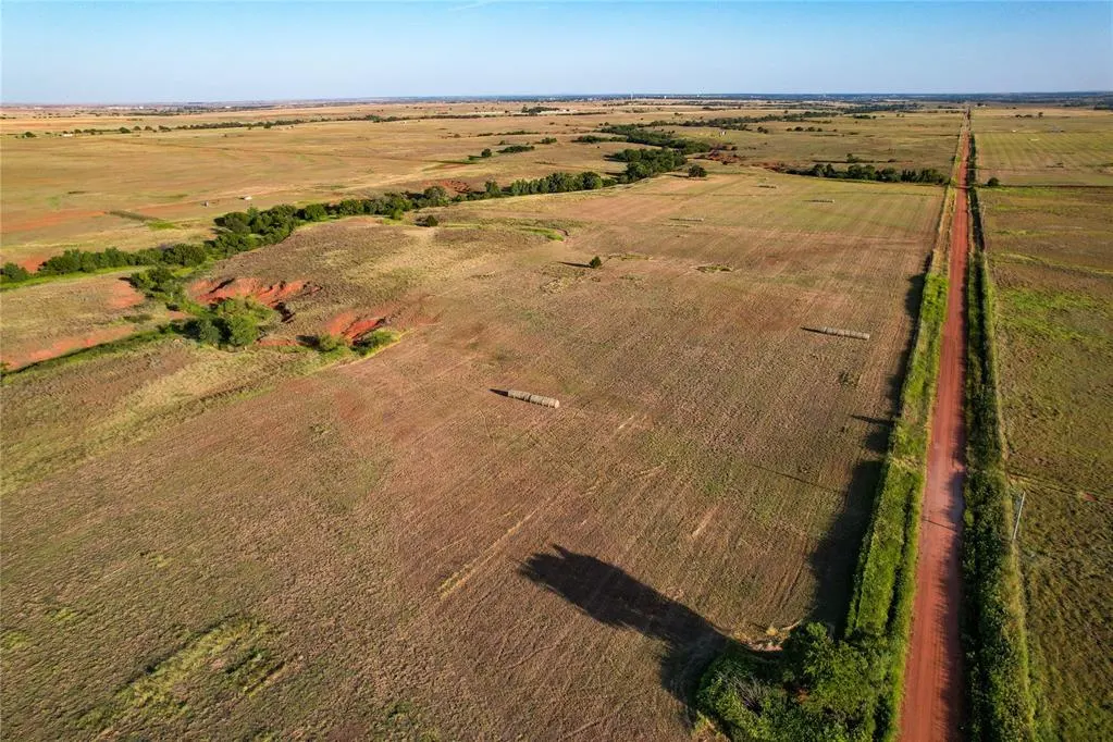 Photo 37 — 160 Acres - E 1140 & N 1860 Roads, Sayre, OK 73662