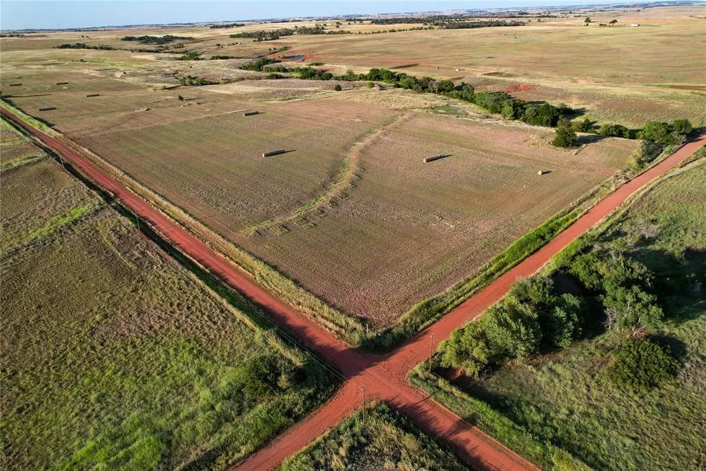 Photo 48 — 160 Acres - E 1140 & N 1860 Roads, Sayre, OK 73662