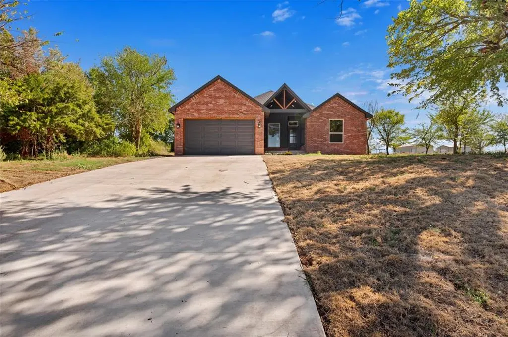 Photo 2 — 2345 Dixie Drive, Blanchard, OK 73010