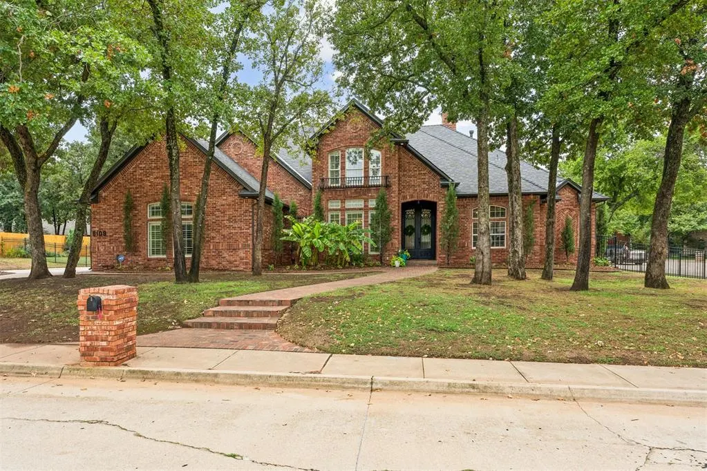 Front exterior — 6109 Oak Forest Road, Edmond, OK 73025