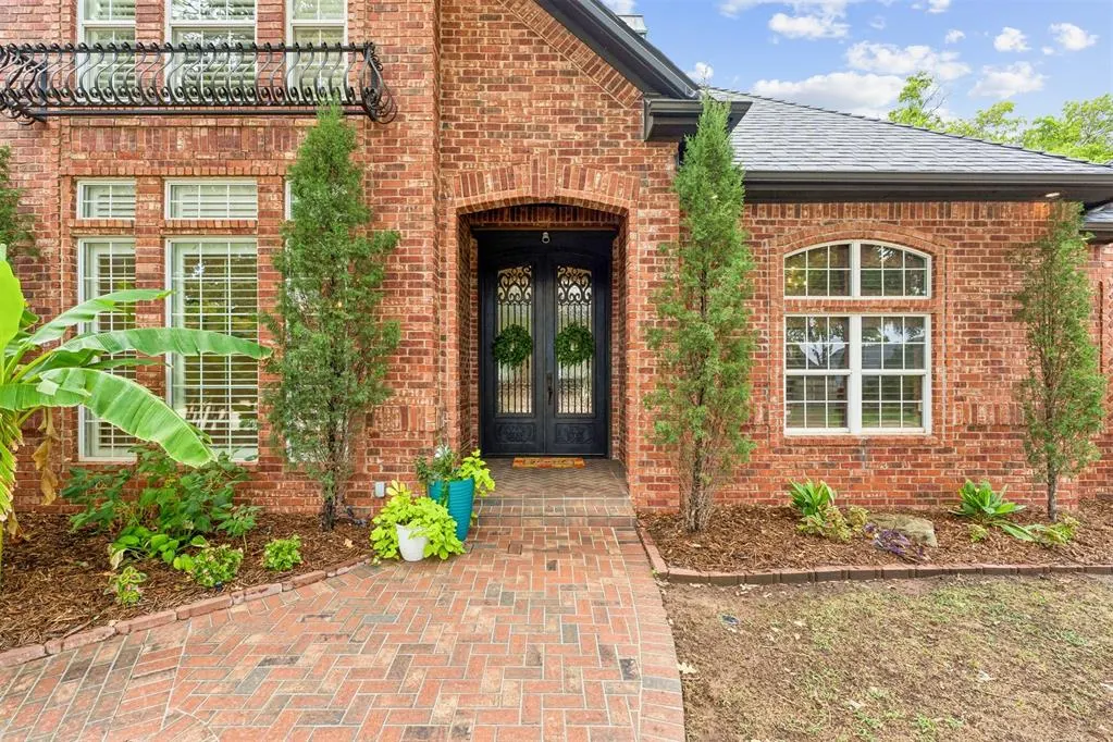 Photo 2 — 6109 Oak Forest Road, Edmond, OK 73025