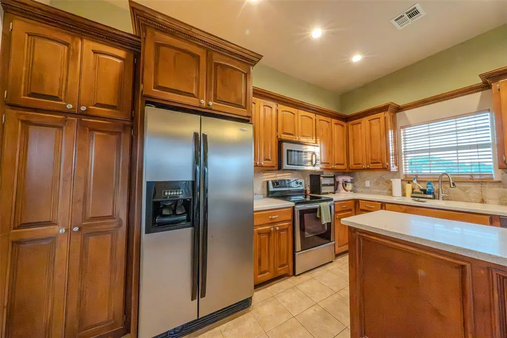 Photo 7 — 3587 Remington Place Road, Norman, OK 73072
