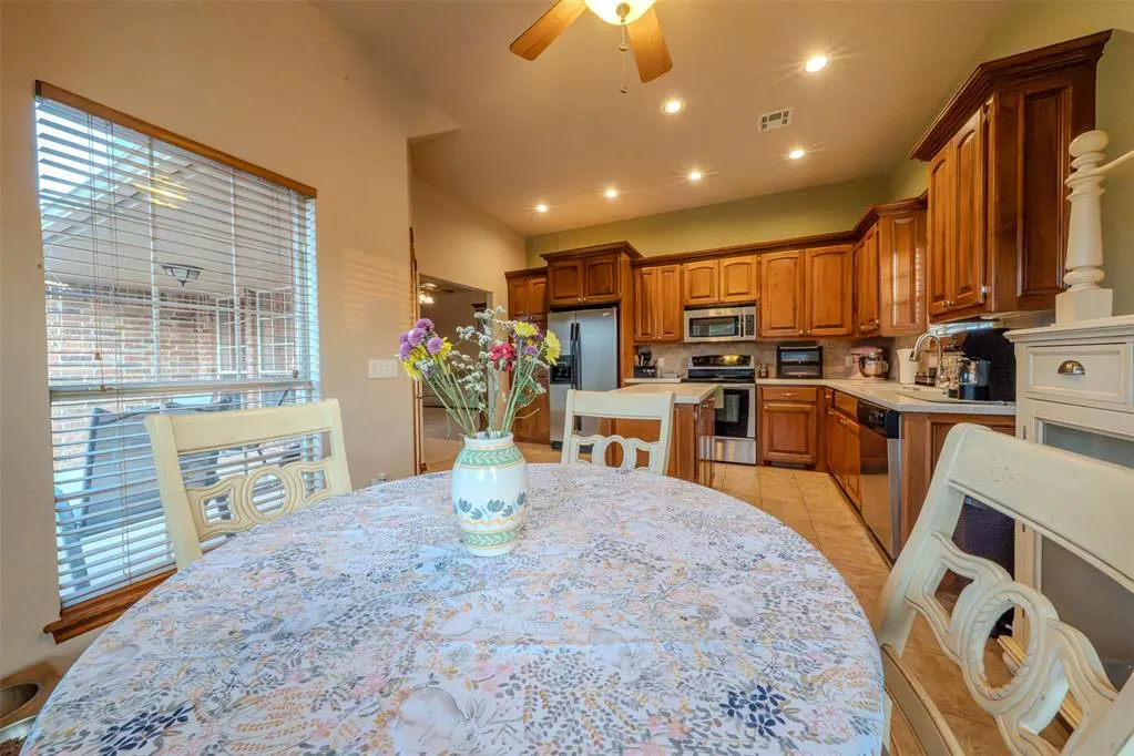 Photo 11 — 3587 Remington Place Road, Norman, OK 73072