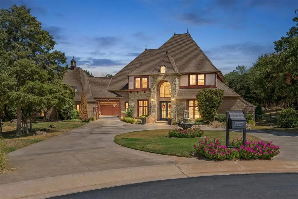 Photo 2 — 11524 Waters Welling Way, Edmond, OK 73013