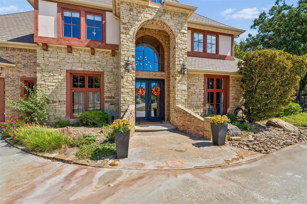 Photo 3 — 11524 Waters Welling Way, Edmond, OK 73013