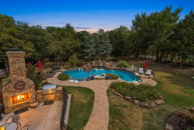 Photo 4 — 11524 Waters Welling Way, Edmond, OK 73013