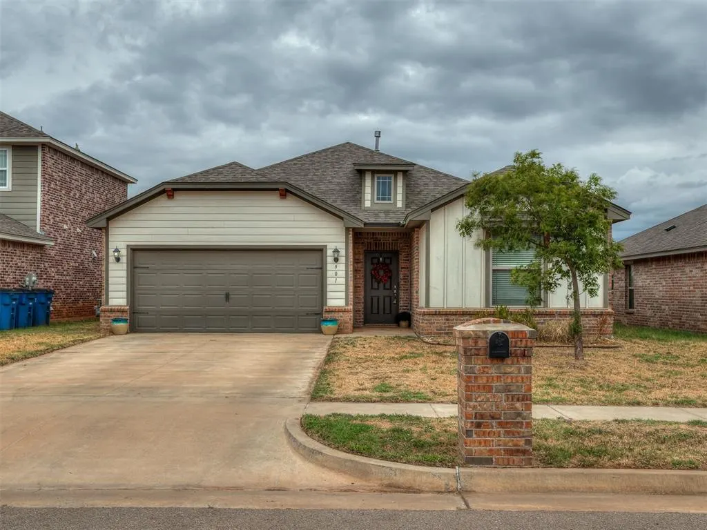 Photo 2 — 901 NW 3rd Street, Newcastle, OK 73065
