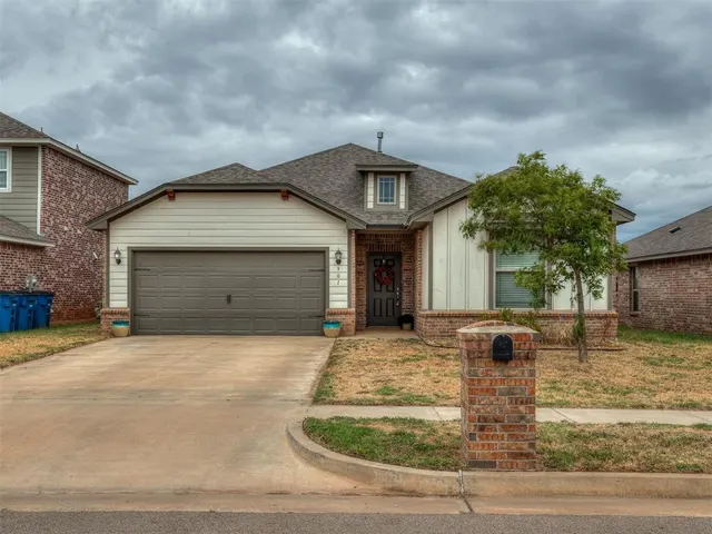 Photo 2 — 901 NW 3rd Street, Newcastle, OK 73065