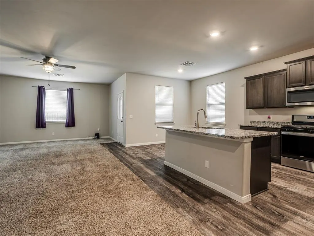Photo 5 — 901 NW 3rd Street, Newcastle, OK 73065