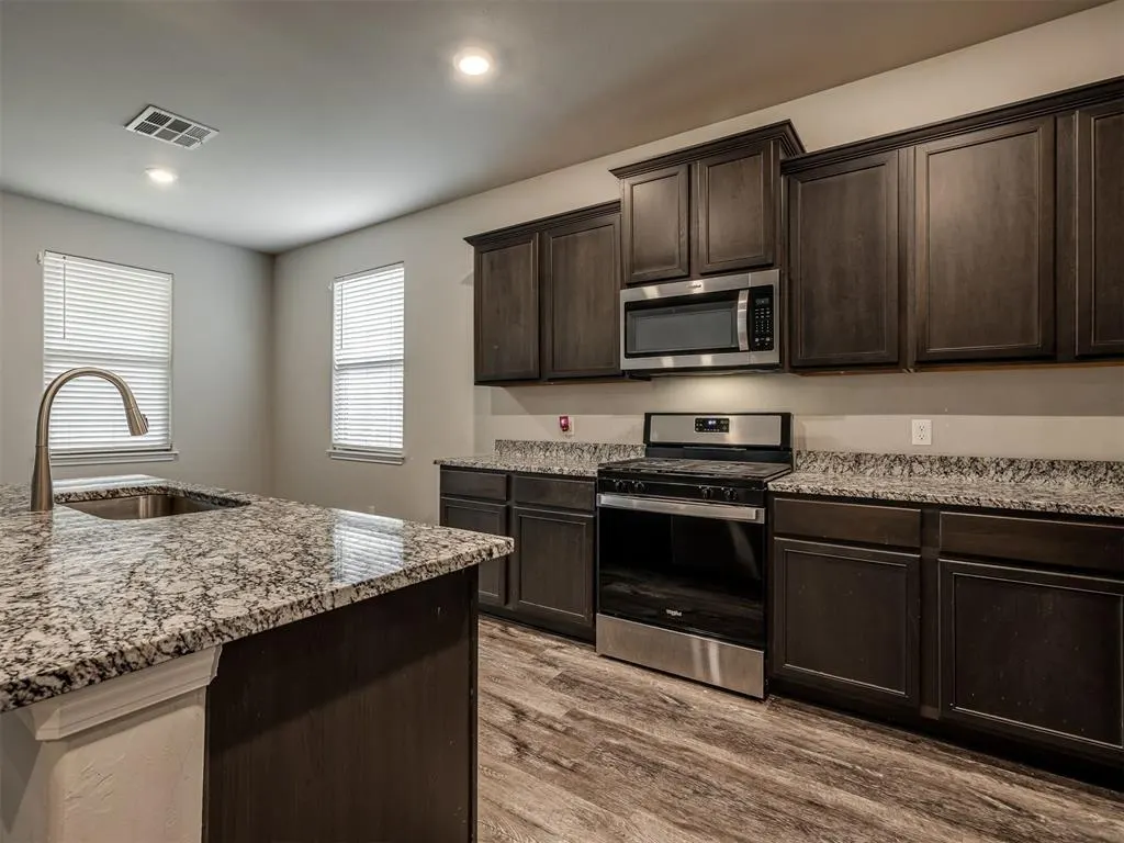 Photo 10 — 901 NW 3rd Street, Newcastle, OK 73065