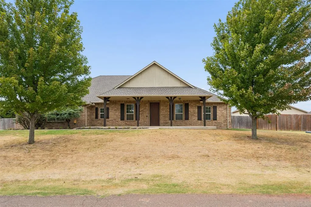 Photo 5 — 12205 Autumn Brook, Guthrie, OK 73044
