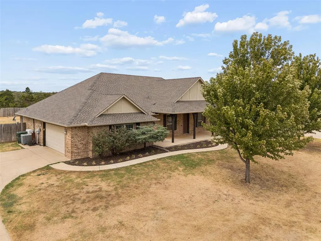 Photo 7 — 12205 Autumn Brook, Guthrie, OK 73044