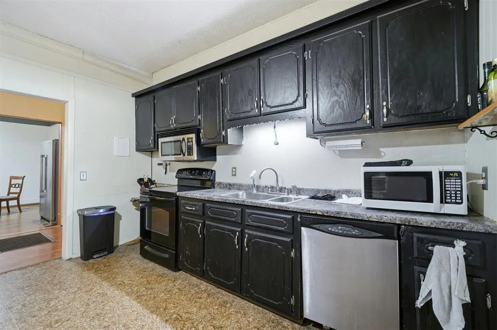 Photo 17 — 421 N Kentucky Avenue, Mangum, OK 73554
