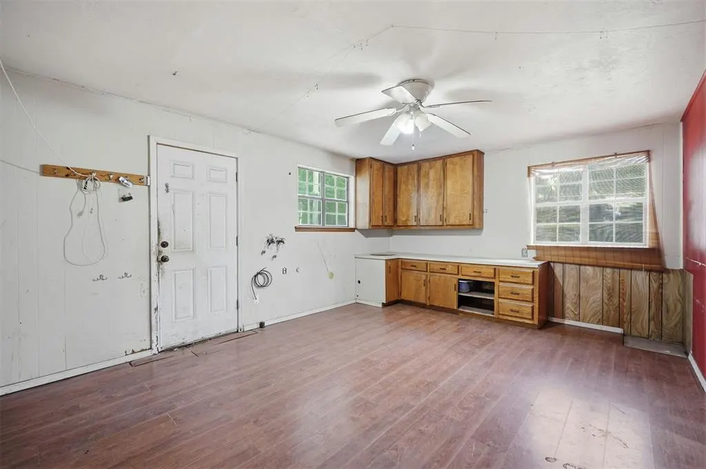 Photo 19 — 421 N Kentucky Avenue, Mangum, OK 73554