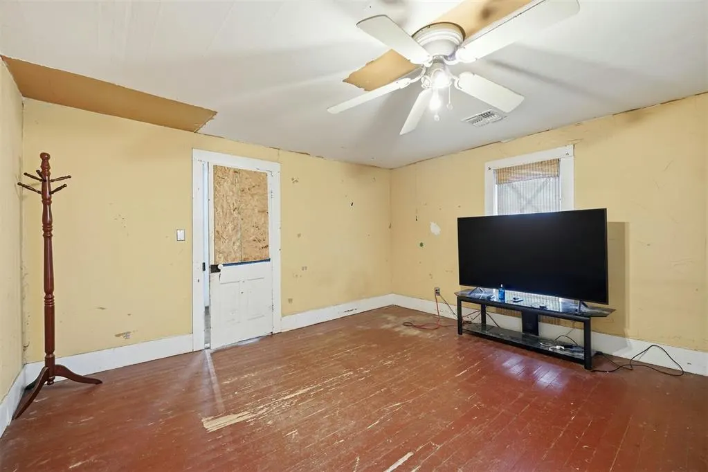 Photo 23 — 421 N Kentucky Avenue, Mangum, OK 73554