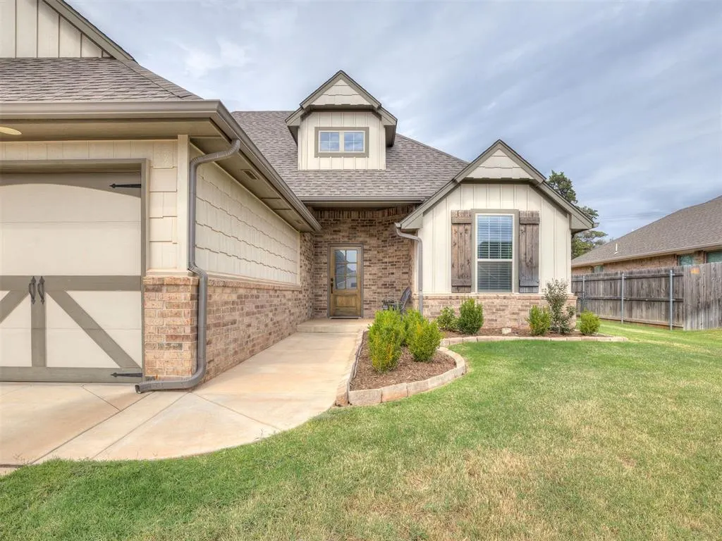 Photo 3 — 8817 Stark Street, Arcadia, OK 73007