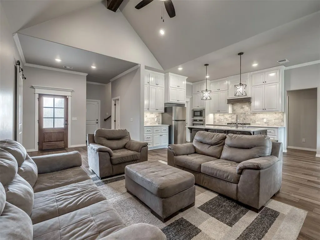 Photo 7 — 8817 Stark Street, Arcadia, OK 73007