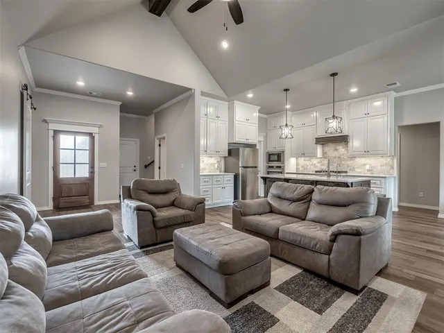 Photo 7 — 8817 Stark Street, Arcadia, OK 73007