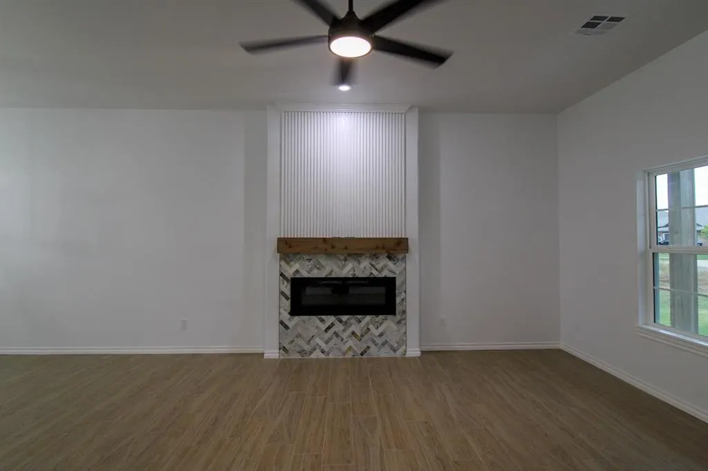 Photo 5 — 606 Laurel Grove, Washington, OK 73093
