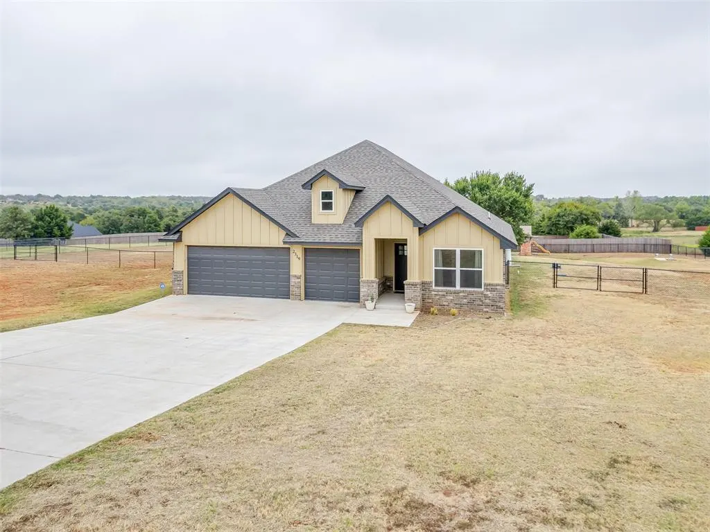 Front exterior — 2319 N Greys Harbor Road, Blanchard, OK 73010
