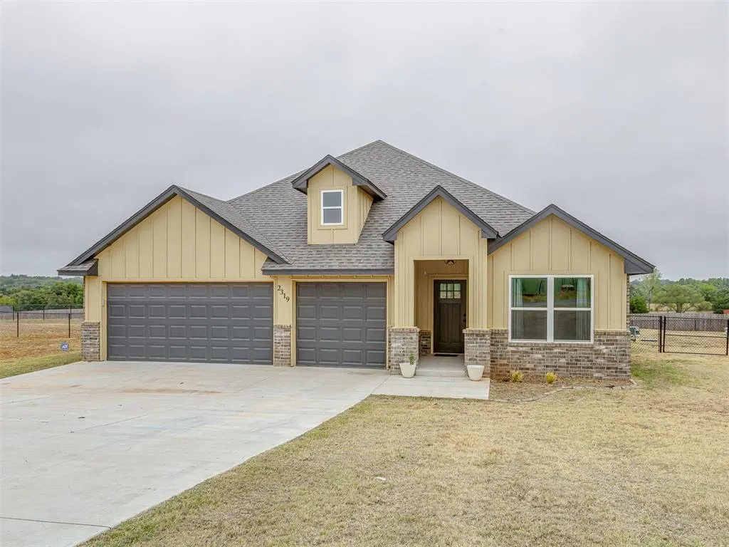 Photo 2 — 2319 N Greys Harbor Road, Blanchard, OK 73010