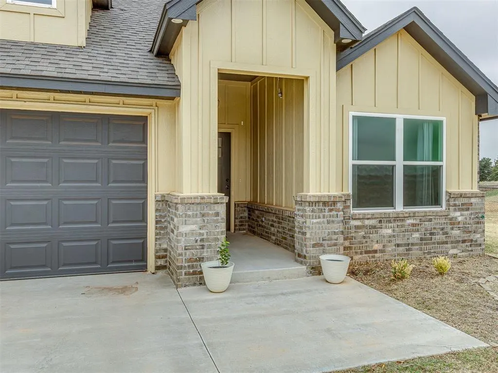 Photo 4 — 2319 N Greys Harbor Road, Blanchard, OK 73010