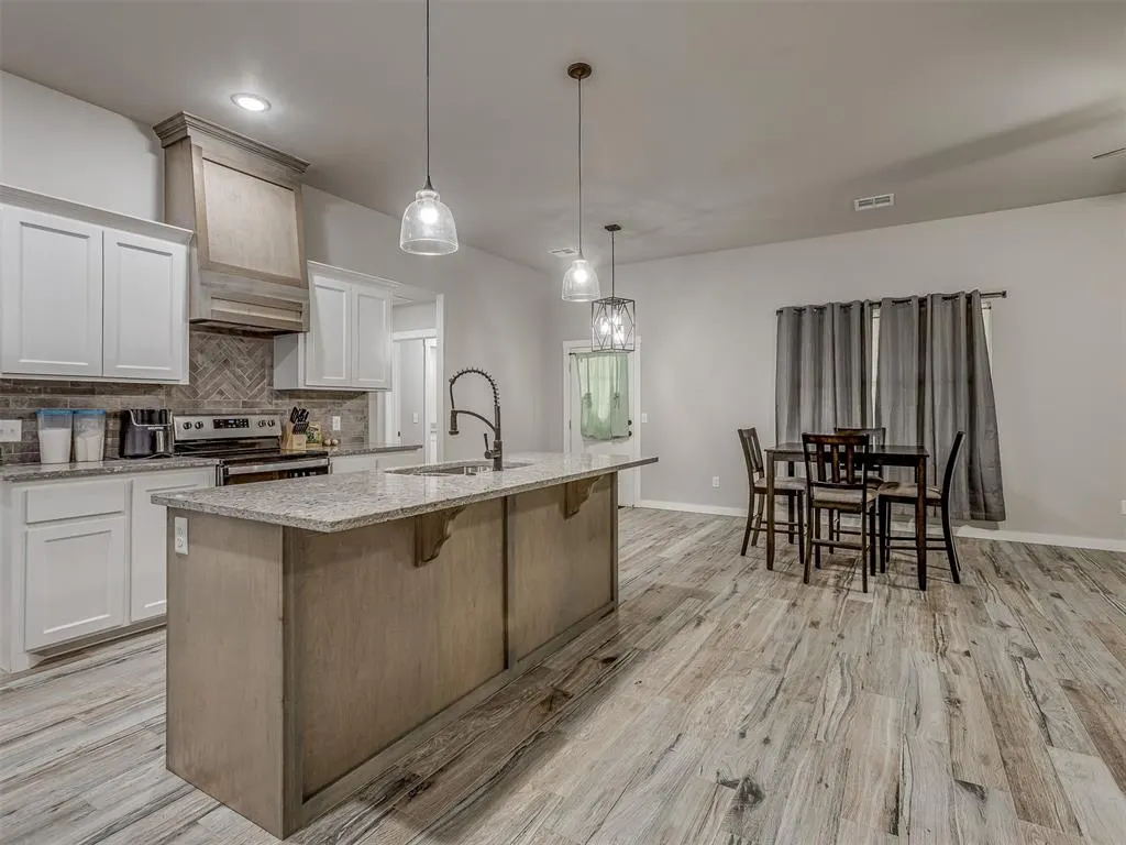 Photo 8 — 2319 N Greys Harbor Road, Blanchard, OK 73010