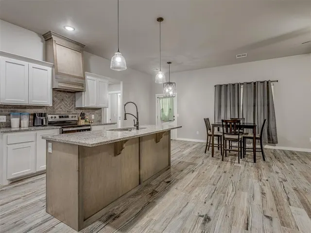 Photo 8 — 2319 N Greys Harbor Road, Blanchard, OK 73010